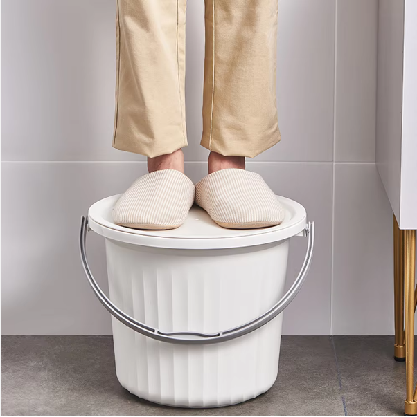Plastic Bucket With Handle