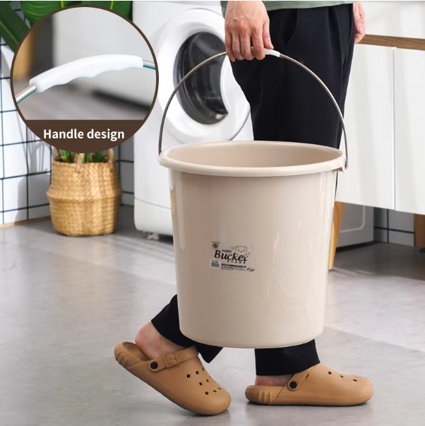 Portable Plastic Bucket Set